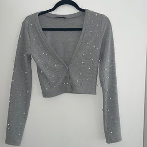 Zara grey cropped sweater with pearl details size medium